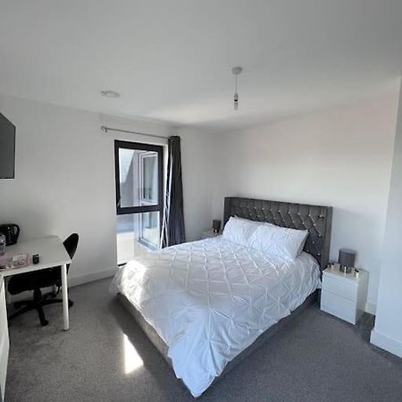Canterbury Penthouse: Huge 2 Bed Ensuite + Balcony 外观 照片